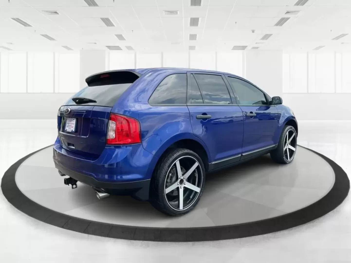 2013 Ford Edge SE (2FMDK3GC6DB) with an Other engine, located at 880 E. National Road, Vandalia, OH, 45377, (937) 908-9800, 39.891918, -84.183594 - **Discover Your Next Adventure with the 2013 Ford Edge SE A Perfect Family SUV!**<br /> <br /> Are you searching for a reliable and stylish SUV to elevate your family's adventures? The 2013 Ford Edge SE, available at Advantage Car and Credit in Fairborn, OH, is the ideal vehicle for families and in - Photo#2