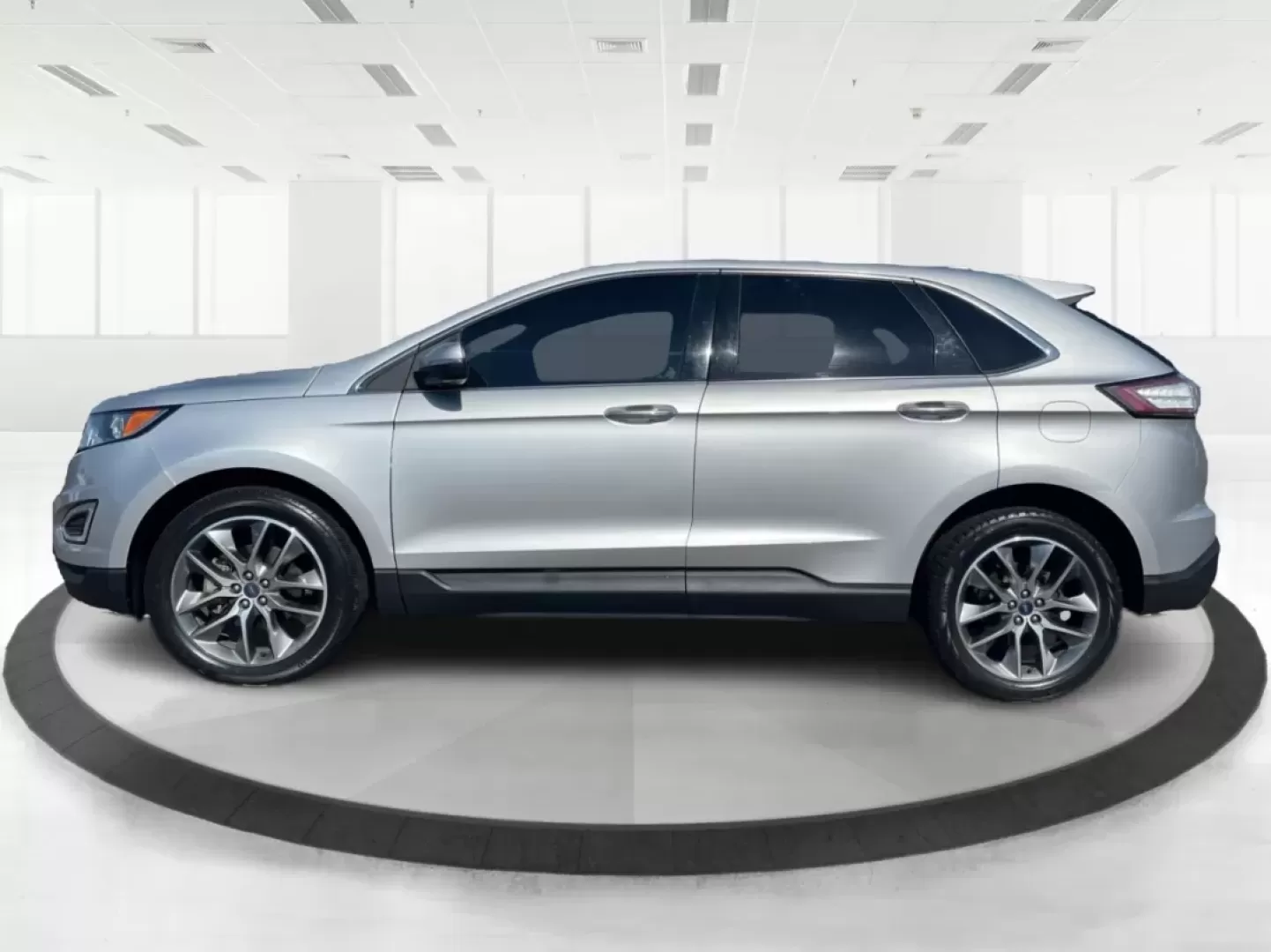 2017 Ford Edge Titanium (2FMPK3K98HB) with an Other engine, located at 880 E. National Road, Vandalia, OH, 45377, (937) 908-9800, 39.891918, -84.183594 - **Embrace the Road with the 2017 Ford Edge Titanium at Advantage Car and Credit!**<br /> <br /> Are you searching for the perfect vehicle to elevate your family adventures, accommodate your daily commute, or tackle weekend getaways? Look no further than this stunning 2017 Ford Edge Titanium, now ava - Photo#5