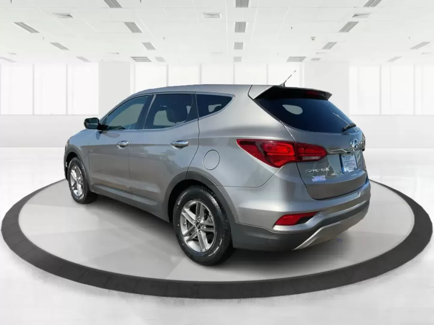 2018 Hyundai Santa Fe Sport 2.4L (5NMZTDLB0JH) with an Theta II 2.4L I-4 gasoline direct injection engine, located at 401 Woodman Dr, Riverside, OH, 45431, (937) 908-9800, 39.760899, -84.123421 - **Discover Adventure with the 2018 Hyundai Santa Fe Sport at Advantage Car and Credit!**<br /> <br /> Are you in search of a reliable SUV that combines comfort, versatility, and a touch of luxury for your family road trips or daily commutes? Look no further! The 2018 Hyundai Santa Fe Sport is your p - Photo#3