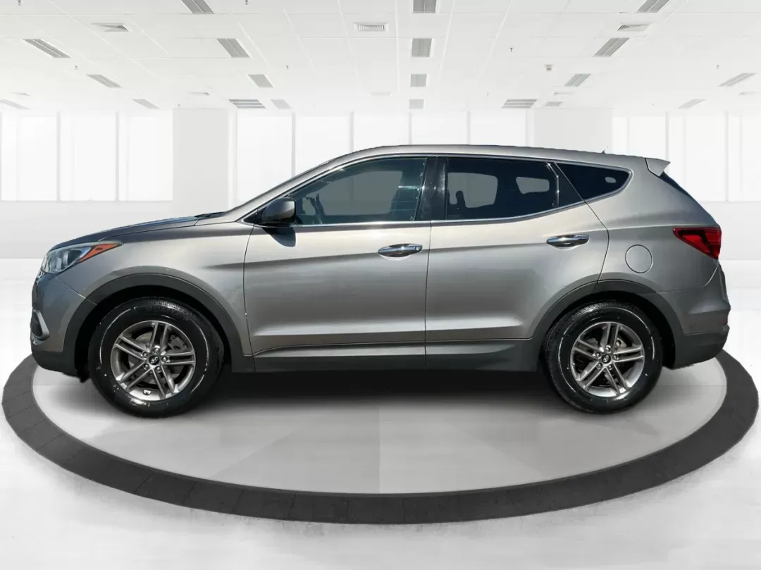 2018 Hyundai Santa Fe Sport 2.4L (5NMZTDLB0JH) with an Theta II 2.4L I-4 gasoline direct injection engine, located at 401 Woodman Dr, Riverside, OH, 45431, (937) 908-9800, 39.760899, -84.123421 - **Discover Adventure with the 2018 Hyundai Santa Fe Sport at Advantage Car and Credit!**<br /> <br /> Are you in search of a reliable SUV that combines comfort, versatility, and a touch of luxury for your family road trips or daily commutes? Look no further! The 2018 Hyundai Santa Fe Sport is your p - Photo#4