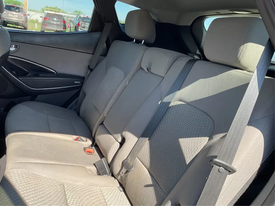 2018 Hyundai Santa Fe Sport 2.4L (5NMZTDLB0JH) with an Theta II 2.4L I-4 gasoline direct injection engine, located at 401 Woodman Dr, Riverside, OH, 45431, (937) 908-9800, 39.760899, -84.123421 - **Discover Adventure with the 2018 Hyundai Santa Fe Sport at Advantage Car and Credit!**<br /> <br /> Are you in search of a reliable SUV that combines comfort, versatility, and a touch of luxury for your family road trips or daily commutes? Look no further! The 2018 Hyundai Santa Fe Sport is your p - Photo#8