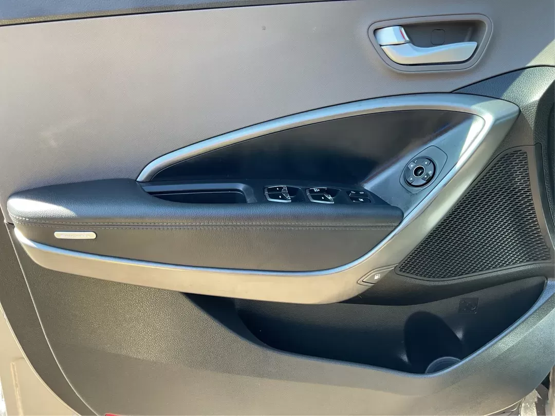 2018 Hyundai Santa Fe Sport 2.4L (5NMZTDLB0JH) with an Theta II 2.4L I-4 gasoline direct injection engine, located at 401 Woodman Dr, Riverside, OH, 45431, (937) 908-9800, 39.760899, -84.123421 - **Discover Adventure with the 2018 Hyundai Santa Fe Sport at Advantage Car and Credit!**<br /> <br /> Are you in search of a reliable SUV that combines comfort, versatility, and a touch of luxury for your family road trips or daily commutes? Look no further! The 2018 Hyundai Santa Fe Sport is your p - Photo#15