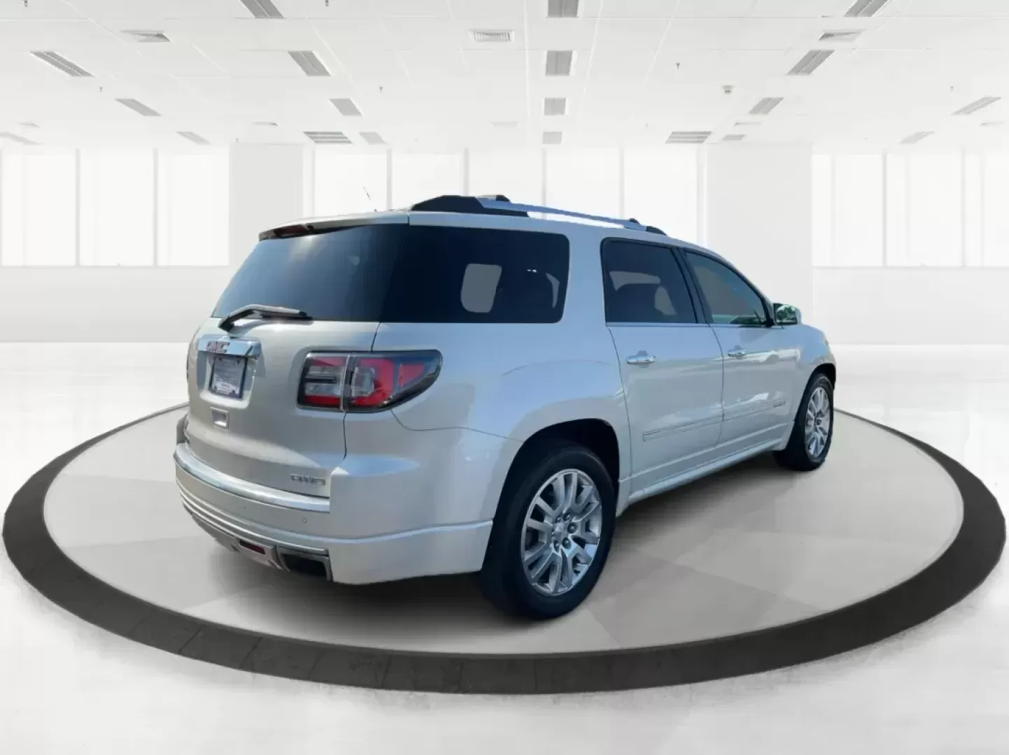 2015 GMC Acadia Denali (1GKKVTKD9FJ) with an 3.6L V-6 gasoline direct injection engine, located at 1951 S Dayton Lakeview Rd., New Carlisle, OH, 45344, (937) 908-9800, 39.890999, -84.050255 - **Explore Adventure and Comfort with the 2015 GMC Acadia Denali in Fairborn, OH!**<br /> <br /> Are you searching for the perfect family SUV that seamlessly blends adventure, comfort, and reliability? Look no further than this stunning 2015 GMC Acadia Denali, available now at Advantage Car and Credi - Photo#2