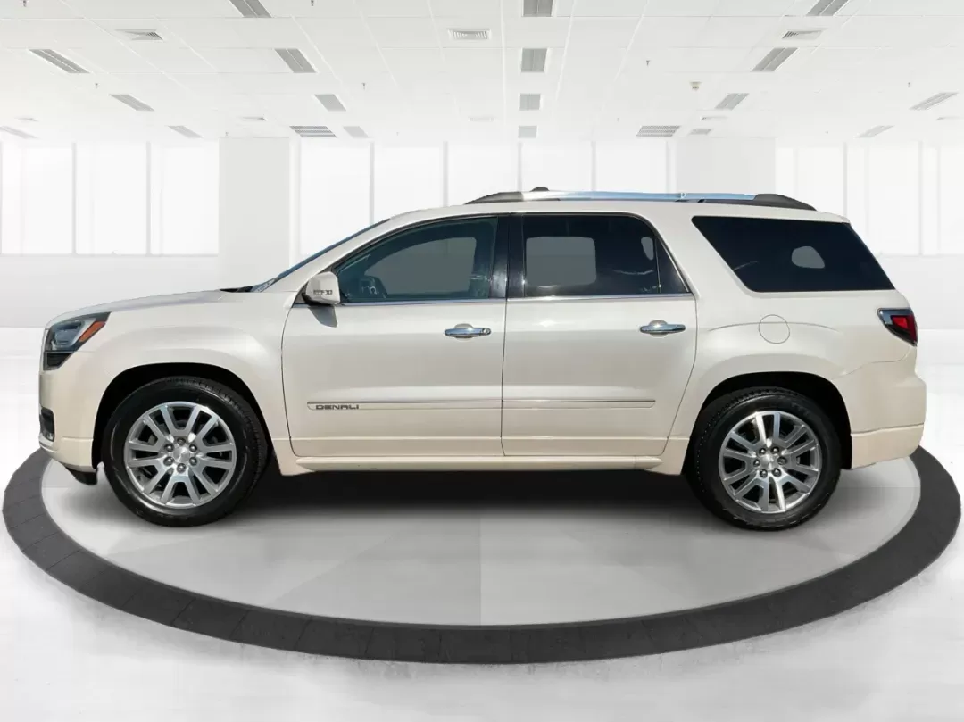 2015 GMC Acadia Denali (1GKKVTKD9FJ) with an 3.6L V-6 gasoline direct injection engine, located at 1951 S Dayton Lakeview Rd., New Carlisle, OH, 45344, (937) 908-9800, 39.890999, -84.050255 - Photo#5
