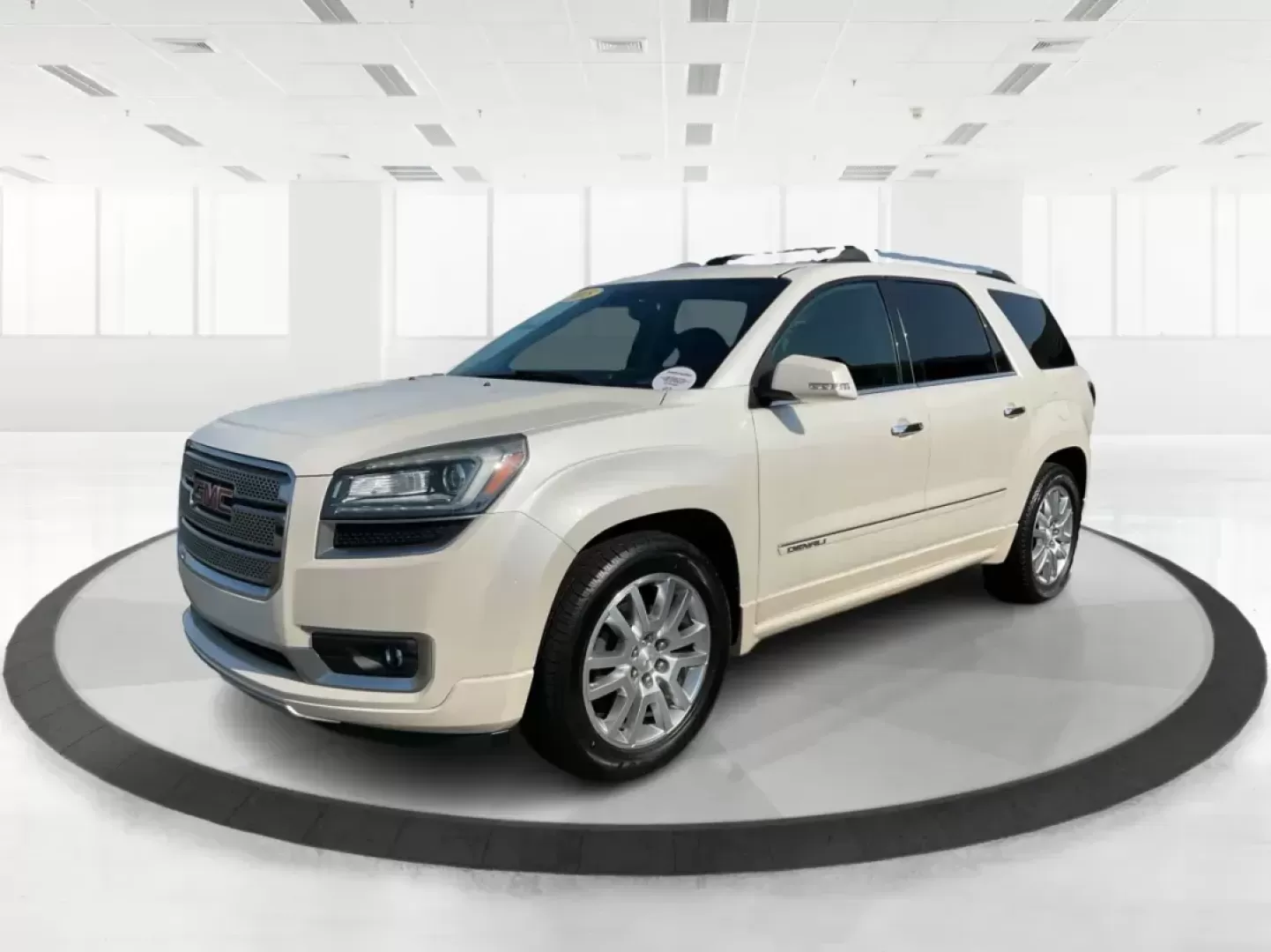 2015 GMC Acadia Denali (1GKKVTKD9FJ) with an 3.6L V-6 gasoline direct injection engine, located at 1951 S Dayton Lakeview Rd., New Carlisle, OH, 45344, (937) 908-9800, 39.890999, -84.050255 - **Explore Adventure and Comfort with the 2015 GMC Acadia Denali in Fairborn, OH!**<br /> <br /> Are you searching for the perfect family SUV that seamlessly blends adventure, comfort, and reliability? Look no further than this stunning 2015 GMC Acadia Denali, available now at Advantage Car and Credi - Photo#7