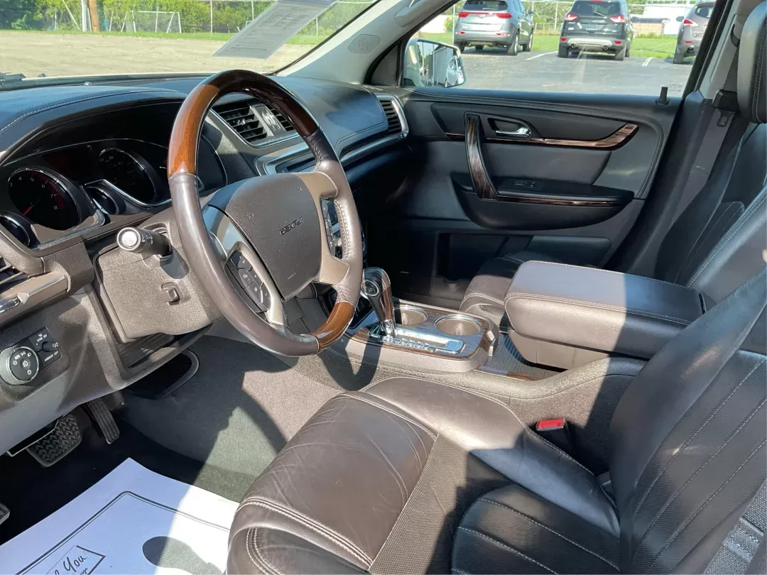 2015 GMC Acadia Denali (1GKKVTKD9FJ) with an 3.6L V-6 gasoline direct injection engine, located at 1951 S Dayton Lakeview Rd., New Carlisle, OH, 45344, (937) 908-9800, 39.890999, -84.050255 - Photo#8