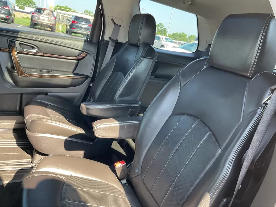 2015 GMC Acadia Denali (1GKKVTKD9FJ) with an 3.6L V-6 gasoline direct injection engine, located at 1951 S Dayton Lakeview Rd., New Carlisle, OH, 45344, (937) 908-9800, 39.890999, -84.050255 - Photo#9