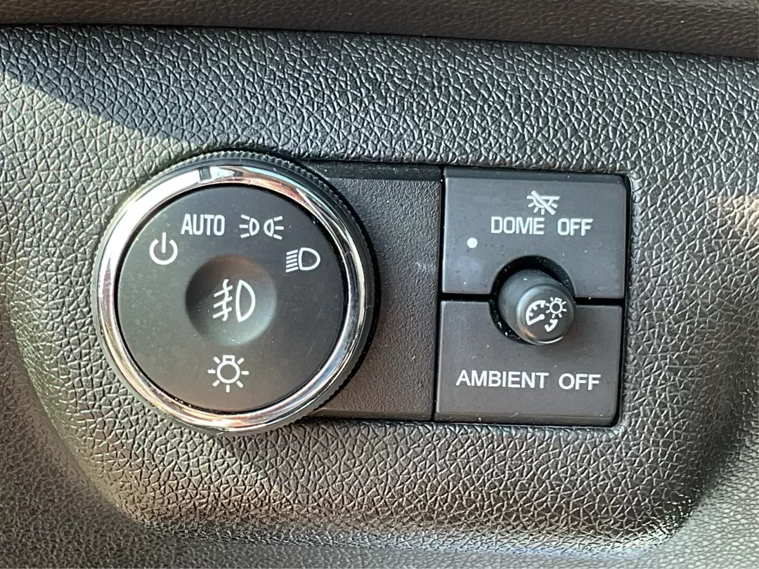 2015 GMC Acadia Denali (1GKKVTKD9FJ) with an 3.6L V-6 gasoline direct injection engine, located at 1951 S Dayton Lakeview Rd., New Carlisle, OH, 45344, (937) 908-9800, 39.890999, -84.050255 - Photo#16