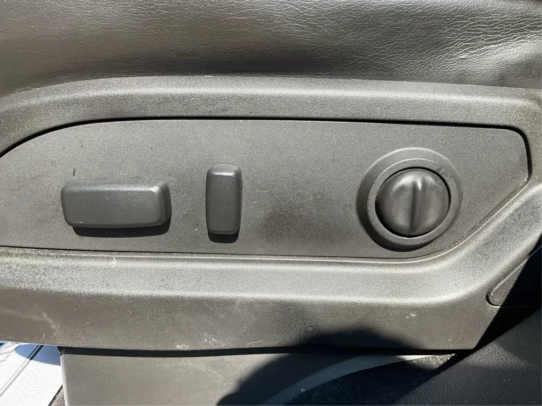 2015 GMC Acadia Denali (1GKKVTKD9FJ) with an 3.6L V-6 gasoline direct injection engine, located at 1951 S Dayton Lakeview Rd., New Carlisle, OH, 45344, (937) 908-9800, 39.890999, -84.050255 - Photo#17