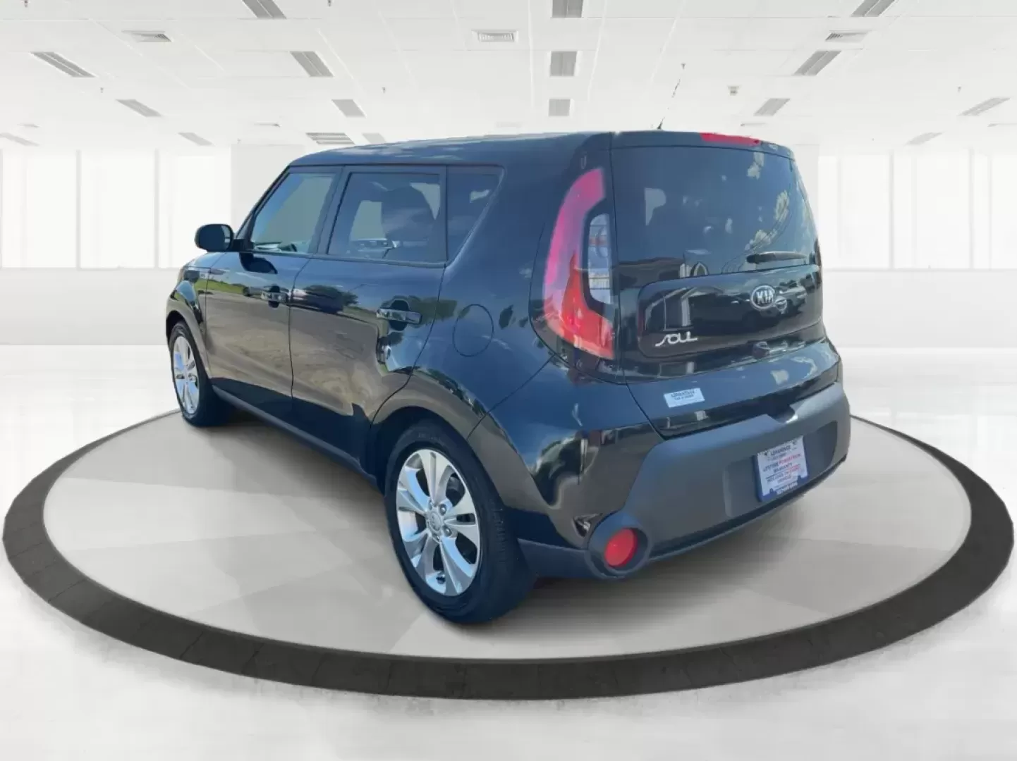 2015 Kia Soul + (KNDJP3A55F7) with an 2L I-4 gasoline direct injection engine, located at 1951 S Dayton Lakeview Rd., New Carlisle, OH, 45344, (937) 908-9800, 39.890999, -84.050255 - Are you looking for a versatile vehicle that effortlessly balances style, comfort, and practicality? Look no further than this stunning 2015 Kia Soul, available now at Advantage Car and Credit, your trusted Buy Here Pay Here dealership in Fairborn, OH. Located at 1184 Kauffman Ave, we specialize in - Photo#3