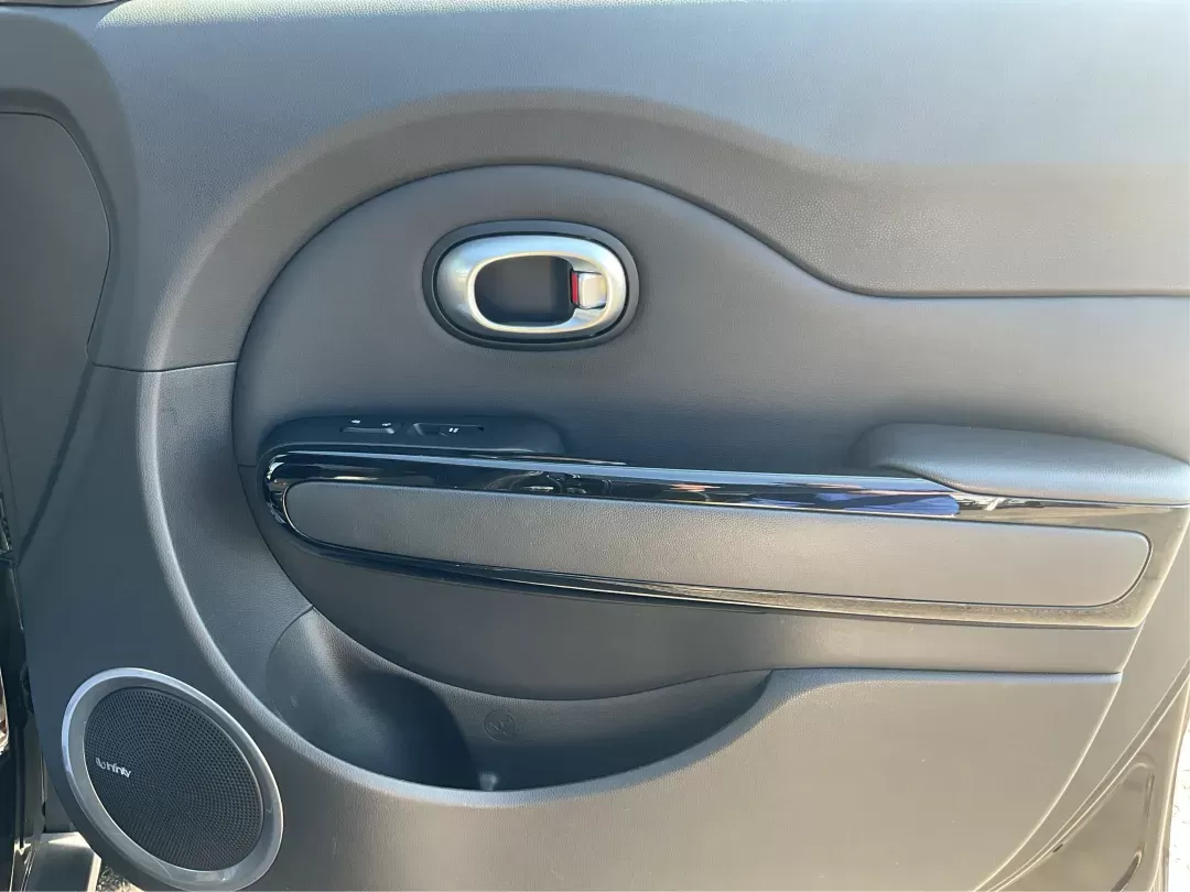 2015 Kia Soul + (KNDJP3A55F7) with an 2L I-4 gasoline direct injection engine, located at 1951 S Dayton Lakeview Rd., New Carlisle, OH, 45344, (937) 908-9800, 39.890999, -84.050255 - Photo#17