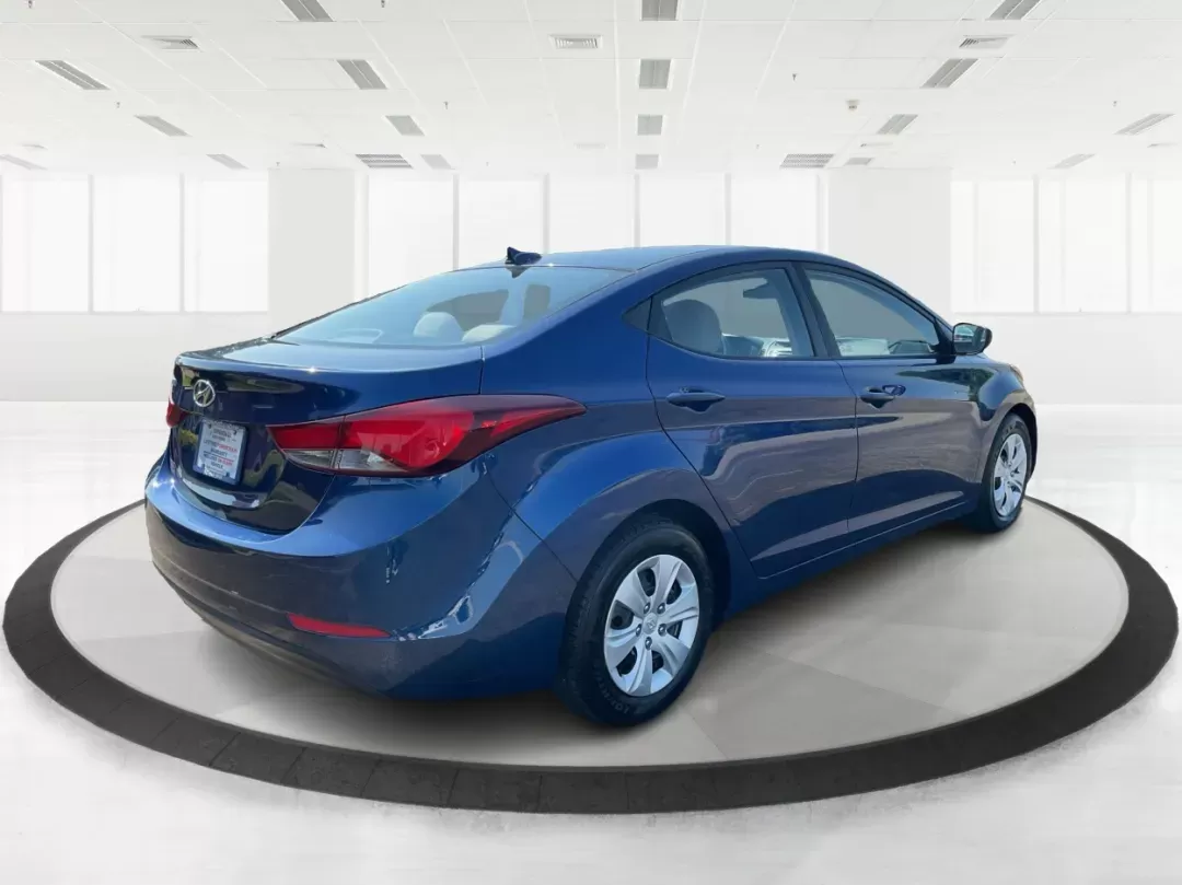 2016 Hyundai Elantra SE (5NPDH4AE5GH) with an Nu 1.8L I-4 DOHC engine, located at 1951 S Dayton Lakeview Rd., New Carlisle, OH, 45344, (937) 908-9800, 39.890999, -84.050255 - Photo#2