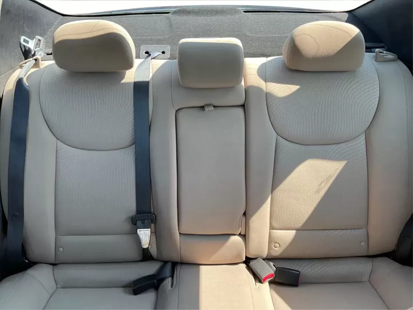 2016 Hyundai Elantra SE (5NPDH4AE5GH) with an Nu 1.8L I-4 DOHC engine, located at 1951 S Dayton Lakeview Rd., New Carlisle, OH, 45344, (937) 908-9800, 39.890999, -84.050255 - ### Discover Your Next Adventure with the 2016 Hyundai Elantra SE!<br /> <br /> Imagine hitting the open road in a stylish and reliable sedan that's perfect for both your daily commute and weekend getaways. At Advantage Car and Credit in Fairborn, OH, we're excited to introduce you to this stunning - Photo#12