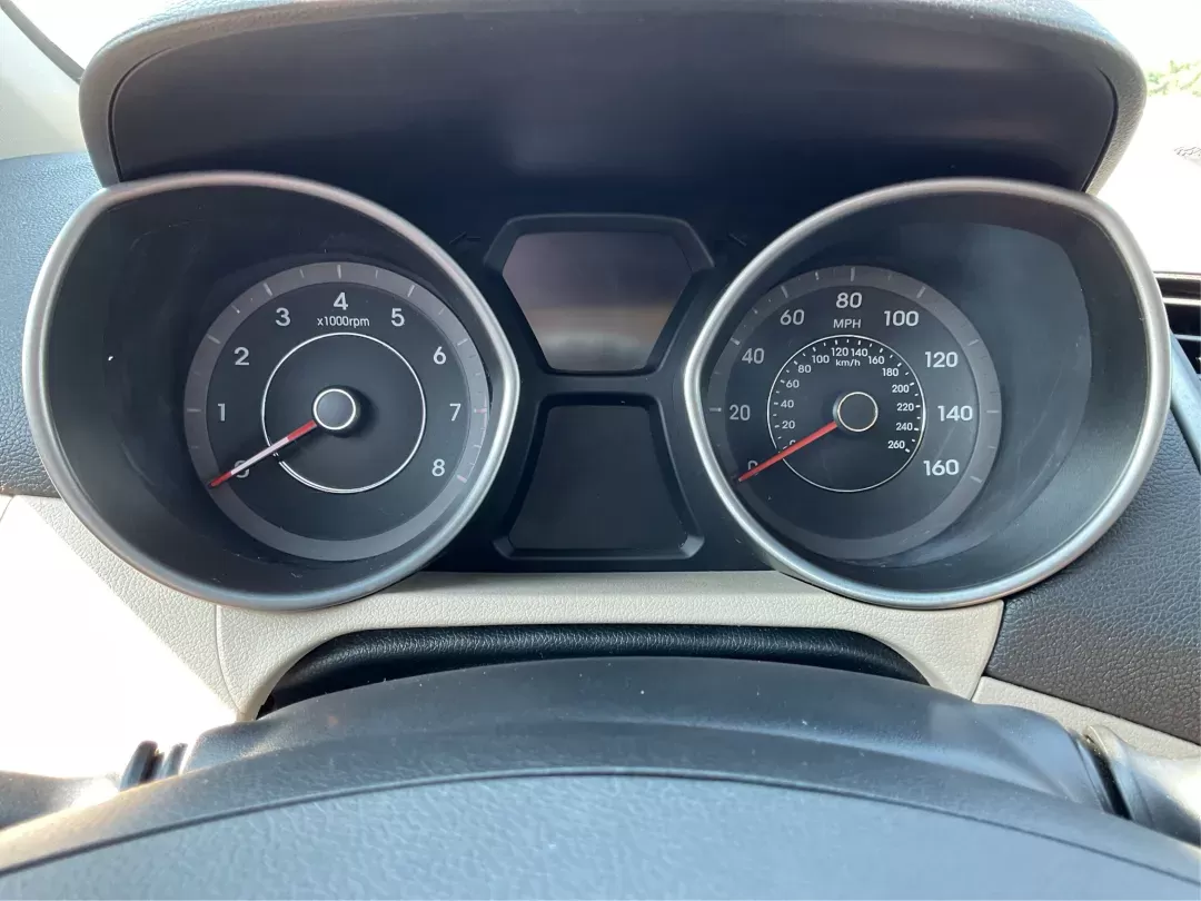 2016 Hyundai Elantra SE (5NPDH4AE5GH) with an Nu 1.8L I-4 DOHC engine, located at 1951 S Dayton Lakeview Rd., New Carlisle, OH, 45344, (937) 908-9800, 39.890999, -84.050255 - Photo#13