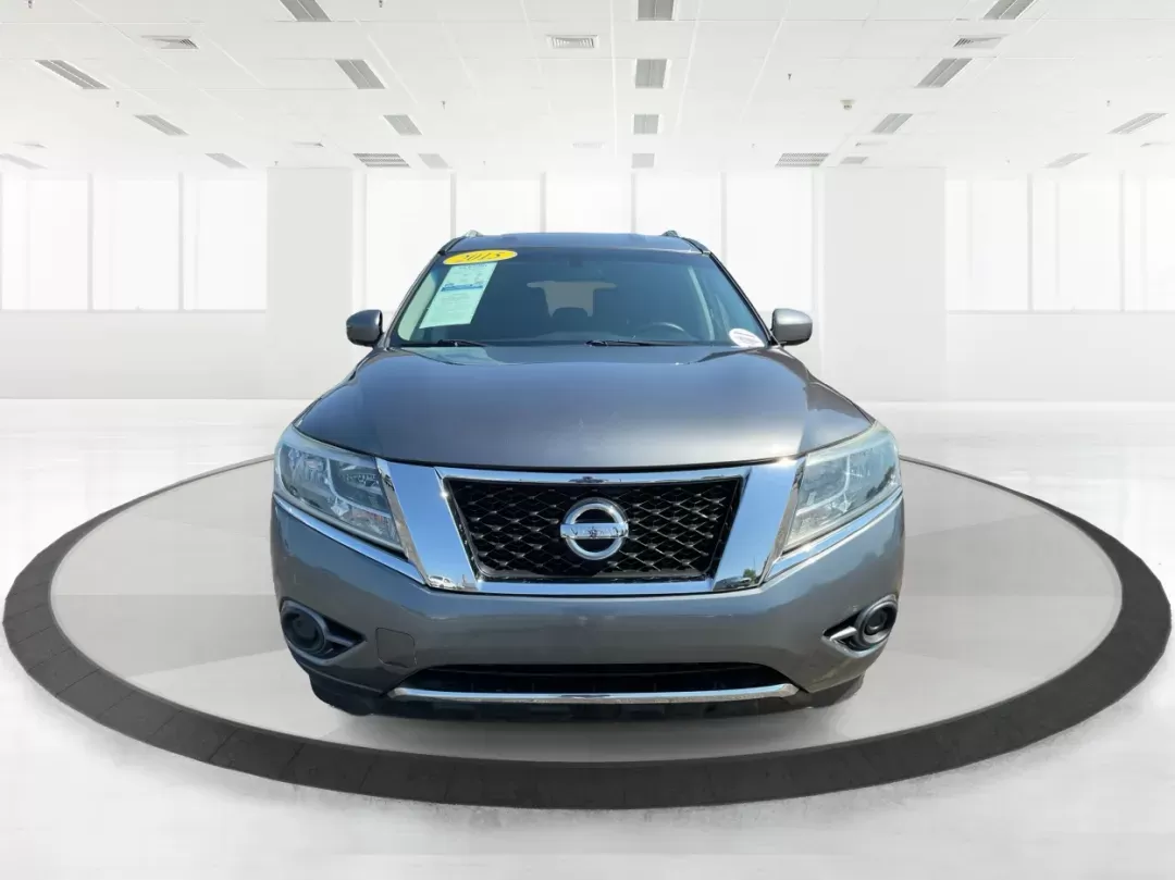 2015 Nissan Pathfinder S (5N1AR2MMXFC) with an 3.5L V-6 DOHC engine, located at 1184 Kauffman Ave, Fairborn, OH, 45324, (937) 908-9800, 39.807072, -84.030914 - Photo#6