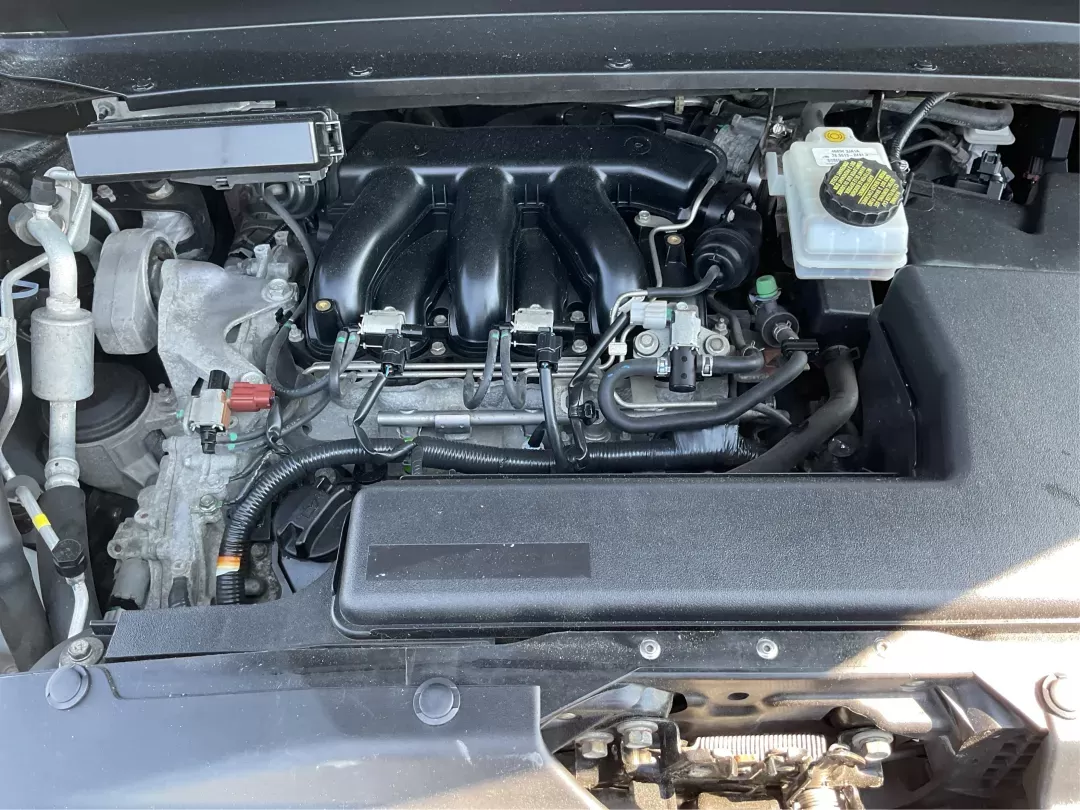 2015 Nissan Pathfinder S (5N1AR2MMXFC) with an 3.5L V-6 DOHC engine, located at 1184 Kauffman Ave, Fairborn, OH, 45324, (937) 908-9800, 39.807072, -84.030914 - Photo#10