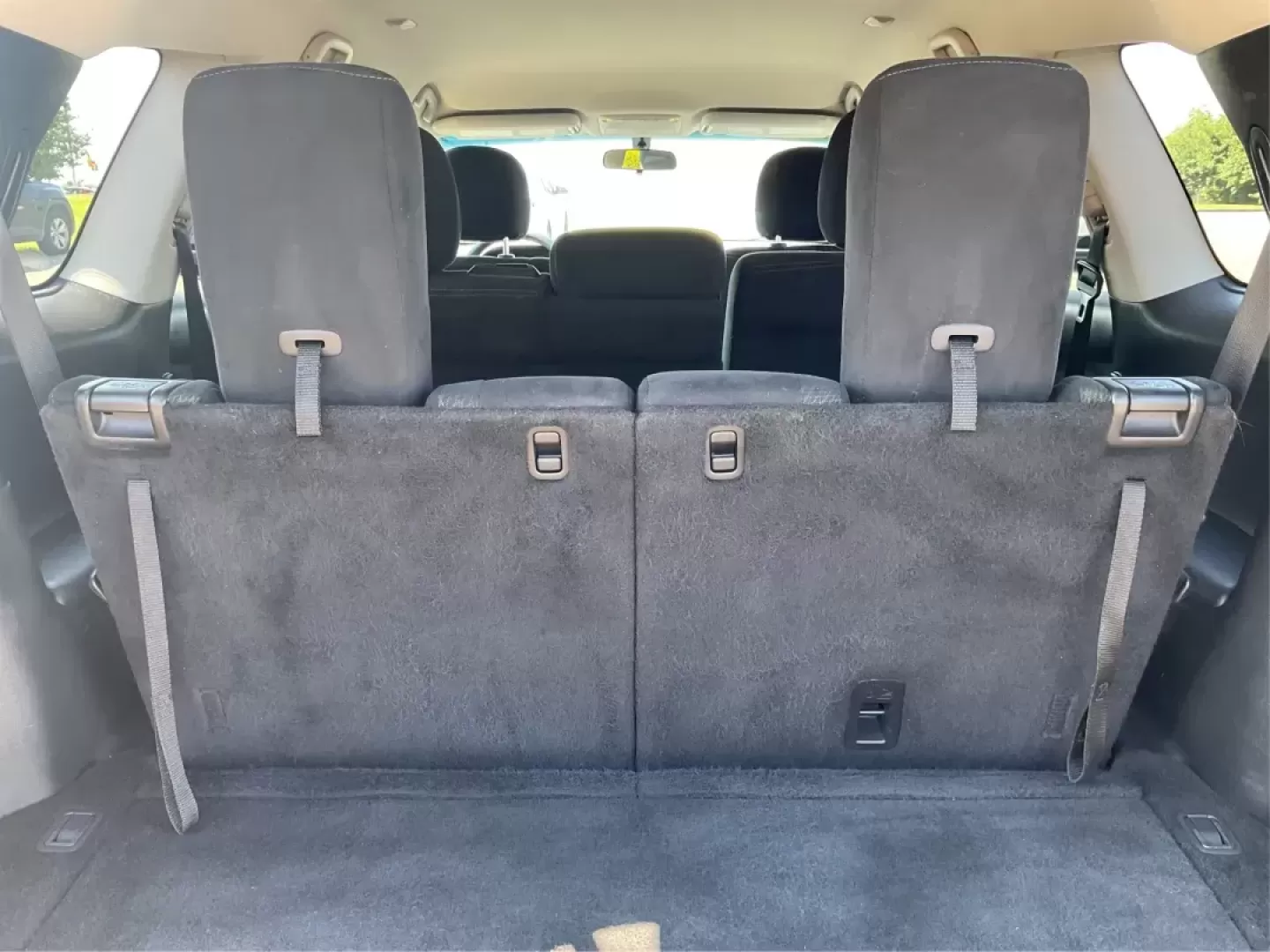 2015 Nissan Pathfinder S (5N1AR2MMXFC) with an 3.5L V-6 DOHC engine, located at 1184 Kauffman Ave, Fairborn, OH, 45324, (937) 908-9800, 39.807072, -84.030914 - **Unlock New Adventures with the 2015 Nissan Pathfinder at Advantage Car and Credit!**<br /> <br /> Are you ready to elevate your family road trips, weekend getaways, or daily commutes? The 2015 Nissan Pathfinder is not just a vehicle; it's your ticket to unforgettable experiences and seamless trave - Photo#11
