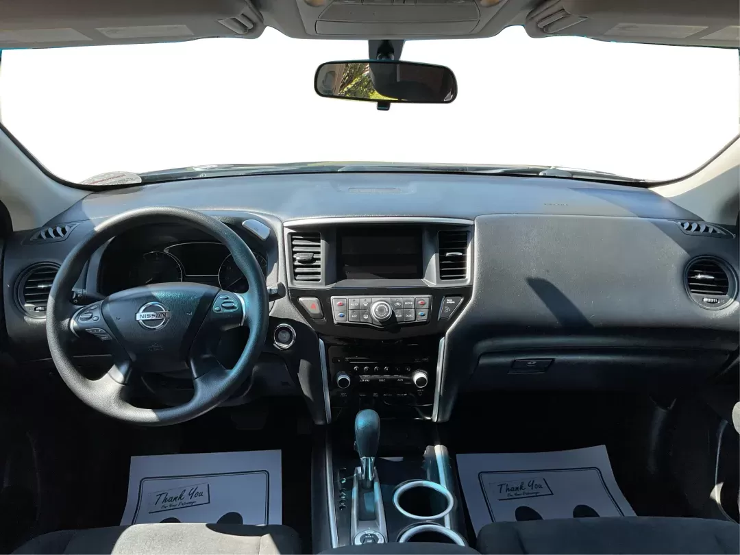 2015 Nissan Pathfinder S (5N1AR2MMXFC) with an 3.5L V-6 DOHC engine, located at 1184 Kauffman Ave, Fairborn, OH, 45324, (937) 908-9800, 39.807072, -84.030914 - Photo#18