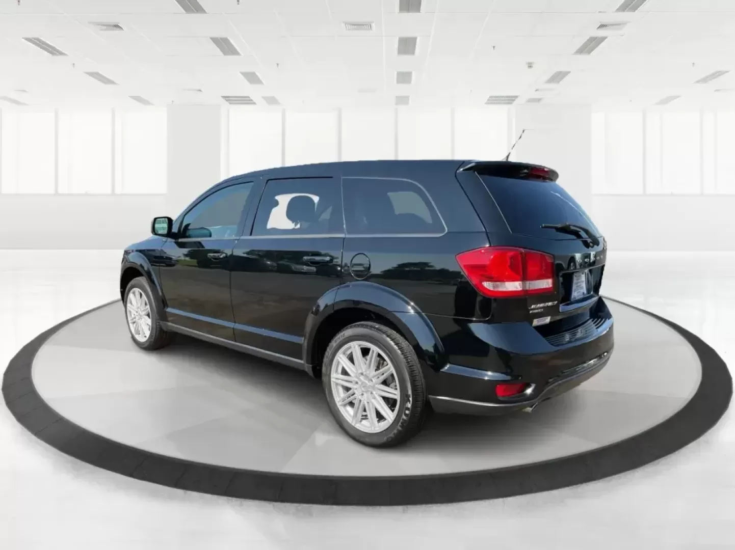 2015 Dodge Journey R/T (3C4PDDEG6FT) with an 3.6L V-6 DOHC engine, located at 401 Woodman Dr, Riverside, OH, 45431, (937) 908-9800, 39.760899, -84.123421 - Photo#4