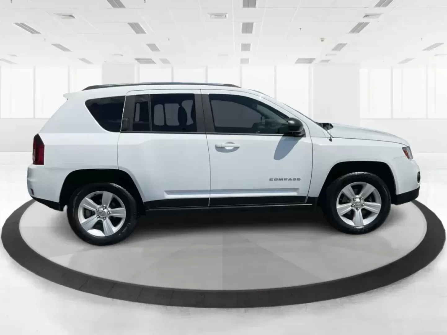 2014 Jeep Compass Sport (1C4NJDBB6ED) with an 2.4L I-4 DOHC engine, located at 401 Woodman Dr, Riverside, OH, 45431, (937) 908-9800, 39.760899, -84.123421 - Photo#1