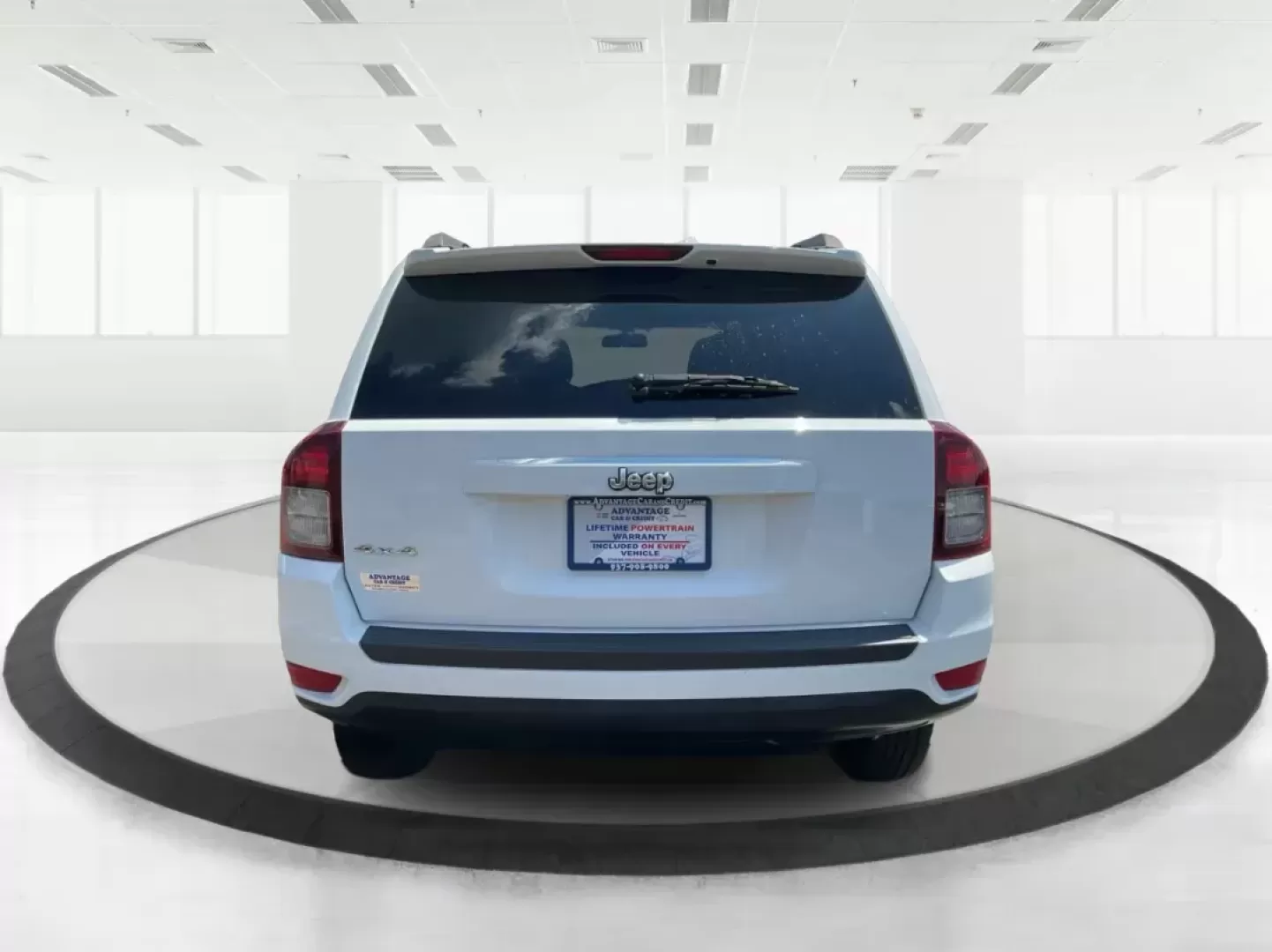 2014 Jeep Compass Sport (1C4NJDBB6ED) with an 2.4L I-4 DOHC engine, located at 401 Woodman Dr, Riverside, OH, 45431, (937) 908-9800, 39.760899, -84.123421 - Photo#3