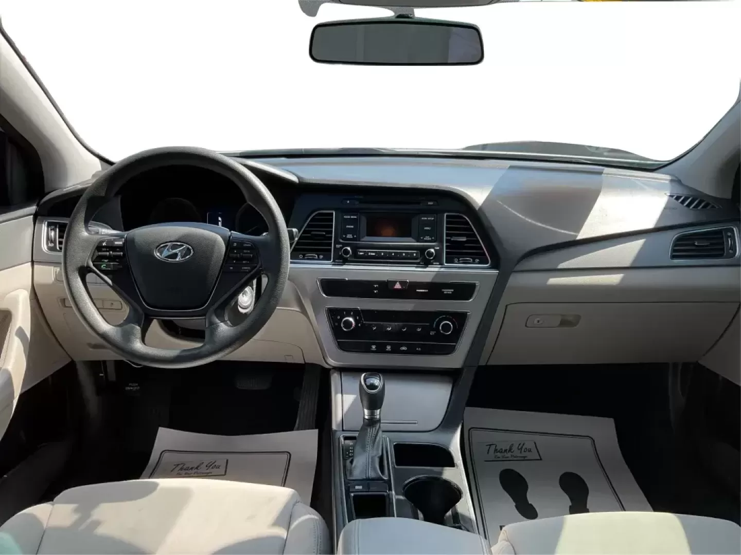 2015 Hyundai Sonata SE (5NPE24AF0FH) with an 2.4L I-4 gasoline direct injection engine, located at 8750 N County Rd 25A, Piqua, OH, 45356, (937) 908-9800, 40.164391, -84.232513 - **Discover Your Next Adventure with the 2015 Hyundai Sonata SE at Advantage Car and Credit!**<br /> <br /> Are you in search of a reliable sedan that effortlessly balances comfort, style, and functionality? Look no further than the 2015 Hyundai Sonata SE, available now at Advantage Car and Credit in - Photo#18