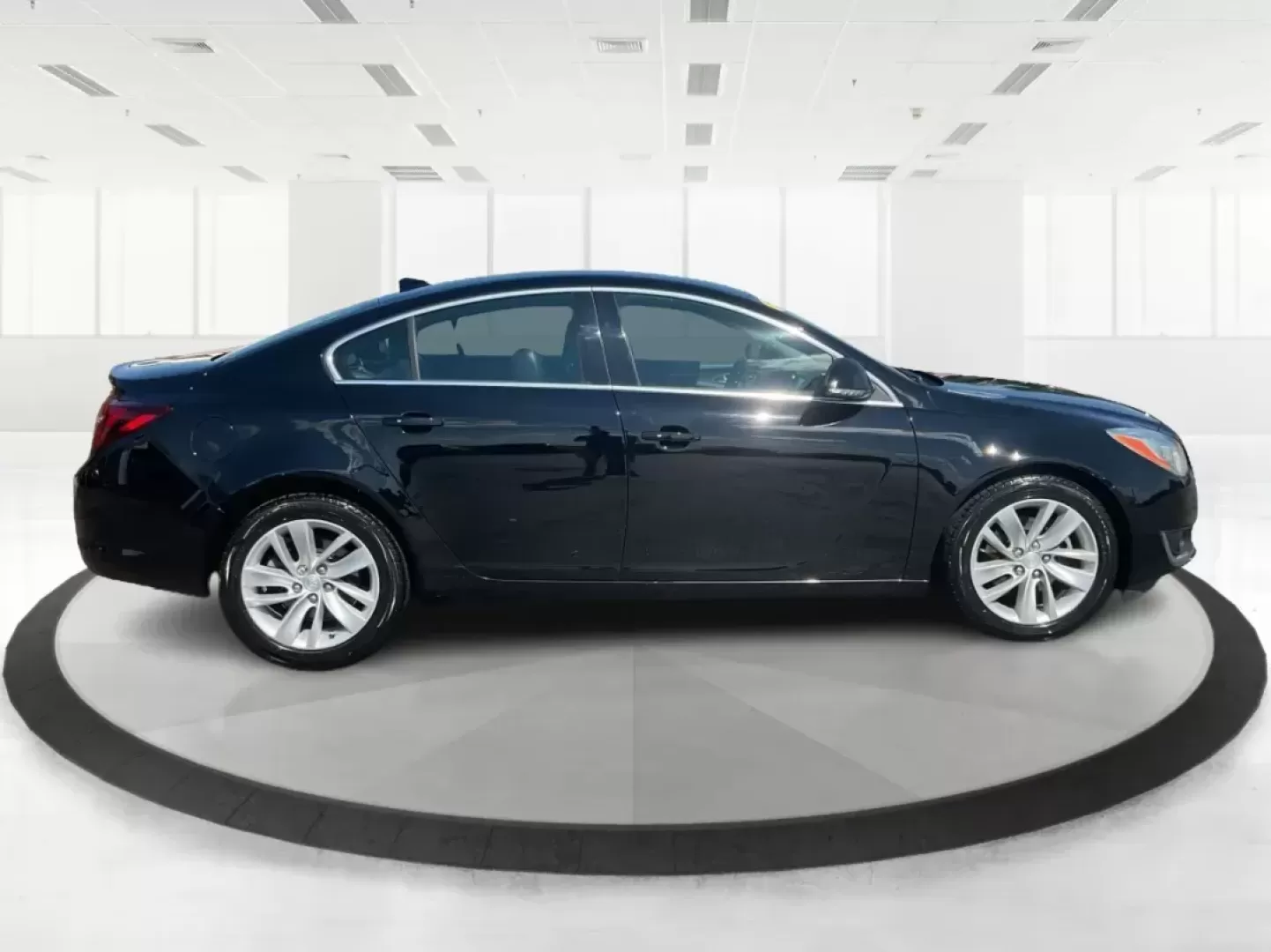 2016 Buick Regal Turbo/e-Assist Premium I (2G4GP5EX9G9) with an Other engine, located at 4508 South Dixie Dr, Moraine, OH, 45439, (937) 908-9800, 39.689976, -84.218452 - **Elevate Your Commute with the 2016 Buick Regal Turbo** <br /> Are you in search of a reliable sedan that combines sophistication with practicality? Look no further! The 2016 Buick Regal Turbo, available at Advantage Car and Credit in Fairborn, OH, is the perfect vehicle for those who demand both - Photo#1
