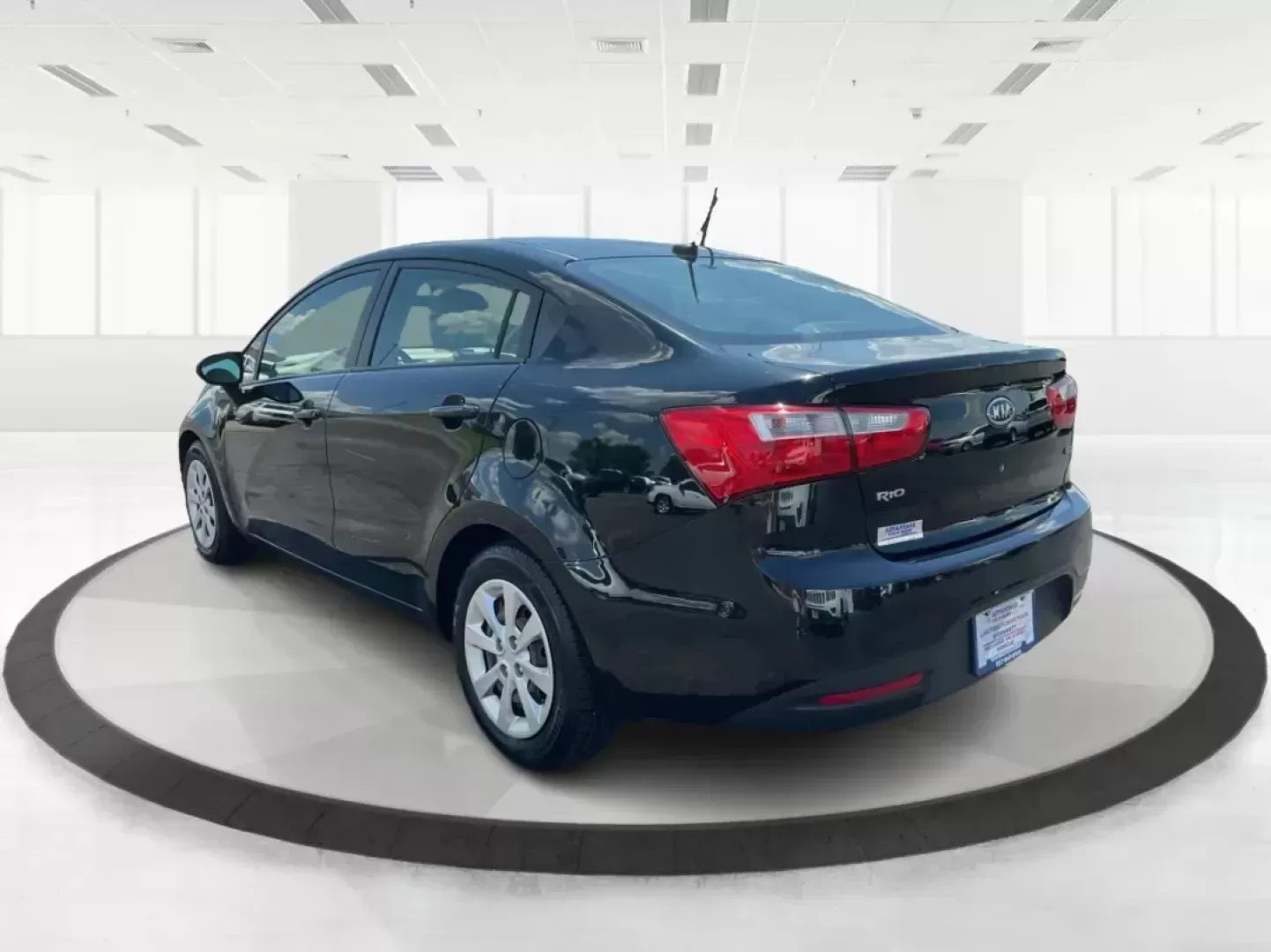 2013 Kia Rio LX (KNADM4A35D6) with an 1.6L I-4 gasoline direct injection engine, located at 1230 East Main St, Xenia, OH, 45385, (937) 908-9800, 39.688026, -83.910172 - **Find Your Adventure with the 2013 Kia Rio LX at Advantage Car and Credit!**<br /> <br /> Are you ready to elevate your daily commute or weekend adventures? The 2013 Kia Rio LX is the perfect companion for anyone looking for a reliable, stylish sedan that delivers both comfort and functionality. Wi - Photo#4