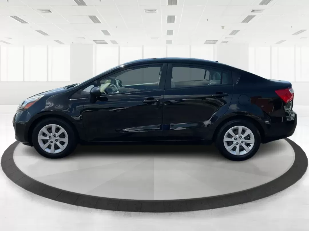 2013 Kia Rio LX (KNADM4A35D6) with an 1.6L I-4 gasoline direct injection engine, located at 1230 East Main St, Xenia, OH, 45385, (937) 908-9800, 39.688026, -83.910172 - Photo#5