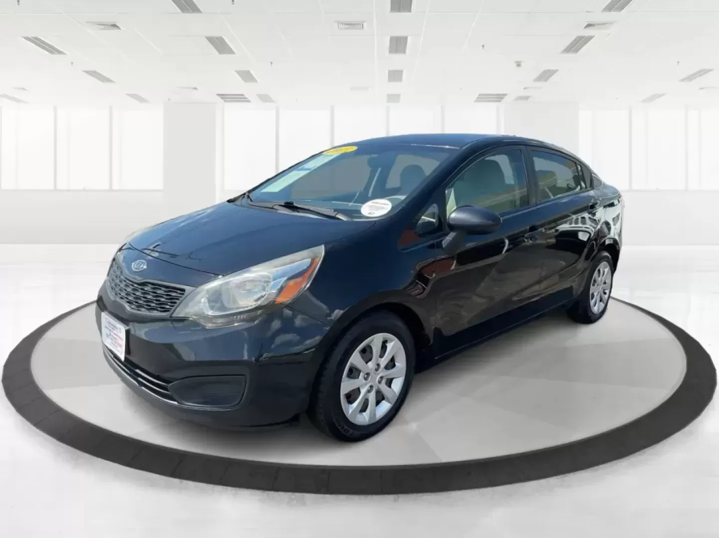 2013 Kia Rio LX (KNADM4A35D6) with an 1.6L I-4 gasoline direct injection engine, located at 1230 East Main St, Xenia, OH, 45385, (937) 908-9800, 39.688026, -83.910172 - **Find Your Adventure with the 2013 Kia Rio LX at Advantage Car and Credit!**<br /> <br /> Are you ready to elevate your daily commute or weekend adventures? The 2013 Kia Rio LX is the perfect companion for anyone looking for a reliable, stylish sedan that delivers both comfort and functionality. Wi - Photo#7