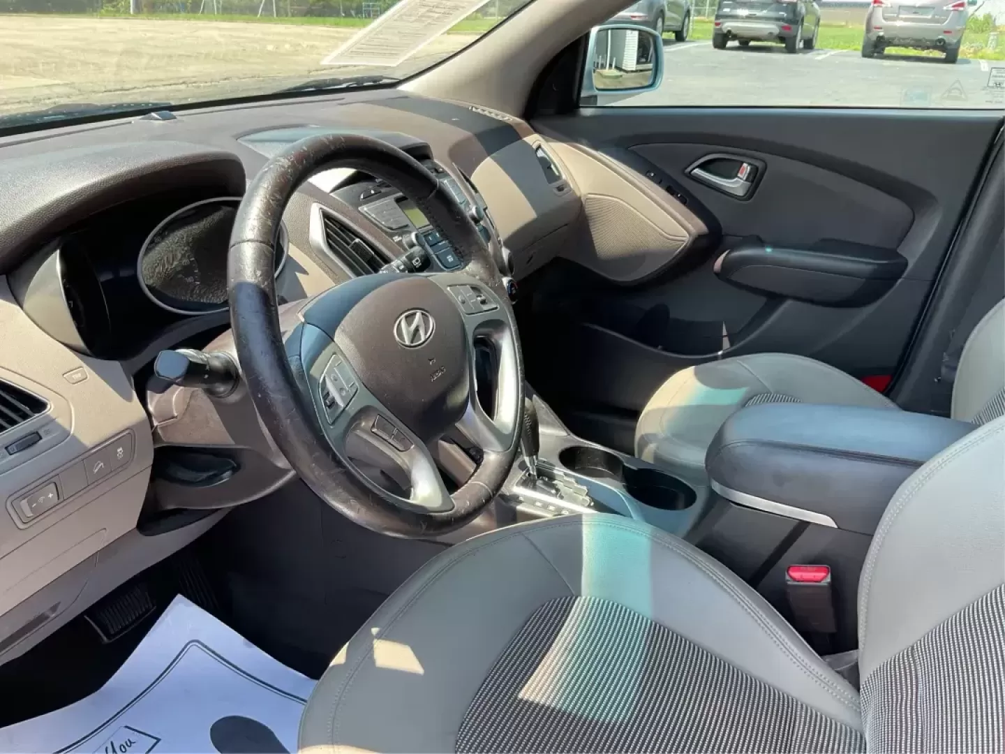 2012 Hyundai Tucson GLS (KM8JU3AC7CU) with an Theta II 2.4L I-4 DOHC engine, located at 1184 Kauffman Ave, Fairborn, OH, 45324, (937) 908-9800, 39.807072, -84.030914 - **Explore New Adventures with the 2012 Hyundai Tucson GLS Perfect for Your Family or Commute!**<br /> <br /> Are you looking for a reliable SUV that fits seamlessly into your busy lifestyle? Look no further than the 2012 Hyundai Tucson GLS, now available at Advantage Car and Credit in Fairborn, OH. - Photo#8