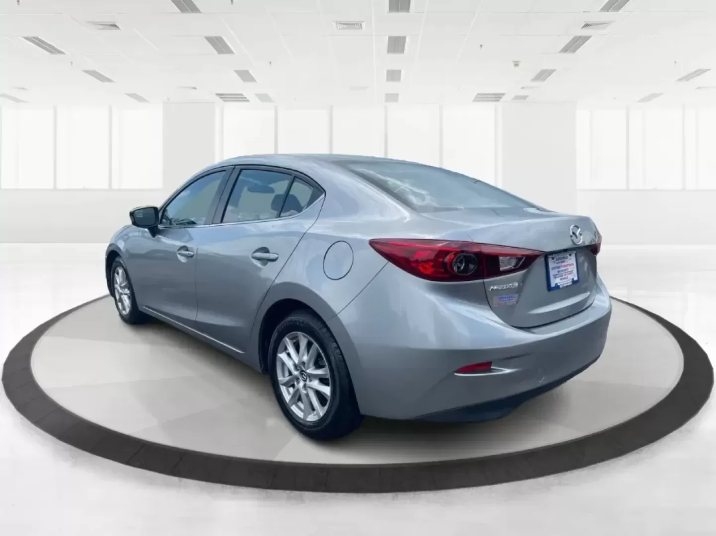 2016 Mazda Mazda3 i Sport (JM1BM1U73G1) with an SKYACTIV-G 2L I-4 gasoline direct injection engine, located at 1184 Kauffman Ave, Fairborn, OH, 45324, (937) 908-9800, 39.807072, -84.030914 - Experience a new level of driving with the 2016 Mazda3 i Sport, available now at Advantage Car and Credit in Fairborn, OH. This stylish sedan is more than just a mode of transportation; it's your perfect companion for everything from daily commutes to weekend road trips. With an impressive fuel-effi - Photo#3