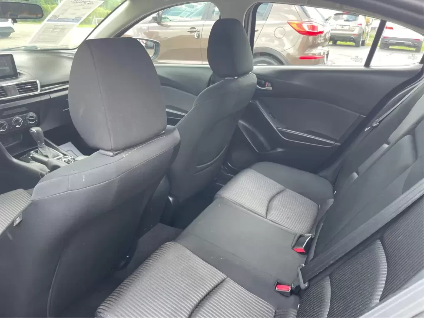 2016 Mazda Mazda3 i Sport (JM1BM1U73G1) with an SKYACTIV-G 2L I-4 gasoline direct injection engine, located at 1184 Kauffman Ave, Fairborn, OH, 45324, (937) 908-9800, 39.807072, -84.030914 - Experience a new level of driving with the 2016 Mazda3 i Sport, available now at Advantage Car and Credit in Fairborn, OH. This stylish sedan is more than just a mode of transportation; it's your perfect companion for everything from daily commutes to weekend road trips. With an impressive fuel-effi - Photo#8