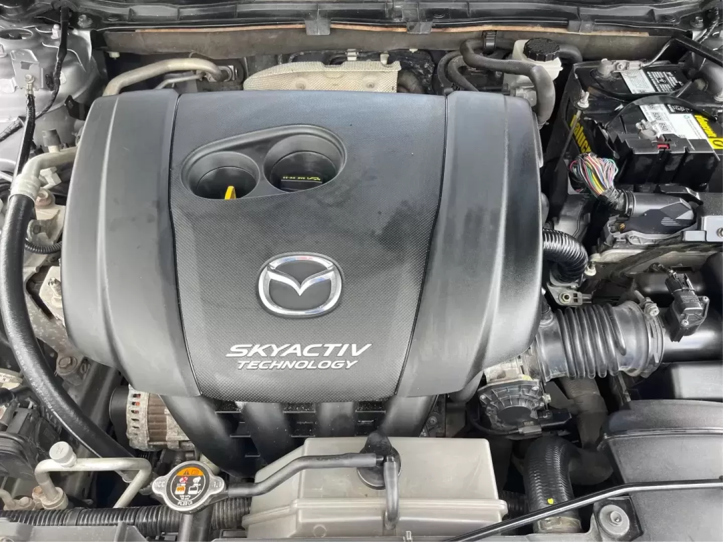 2016 Mazda Mazda3 i Sport (JM1BM1U73G1) with an SKYACTIV-G 2L I-4 gasoline direct injection engine, located at 1184 Kauffman Ave, Fairborn, OH, 45324, (937) 908-9800, 39.807072, -84.030914 - Experience a new level of driving with the 2016 Mazda3 i Sport, available now at Advantage Car and Credit in Fairborn, OH. This stylish sedan is more than just a mode of transportation; it's your perfect companion for everything from daily commutes to weekend road trips. With an impressive fuel-effi - Photo#9
