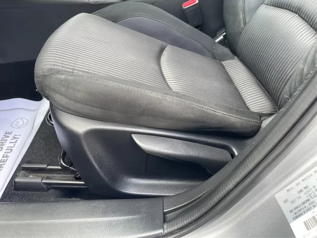 2016 Mazda Mazda3 i Sport (JM1BM1U73G1) with an SKYACTIV-G 2L I-4 gasoline direct injection engine, located at 1184 Kauffman Ave, Fairborn, OH, 45324, (937) 908-9800, 39.807072, -84.030914 - Photo#16