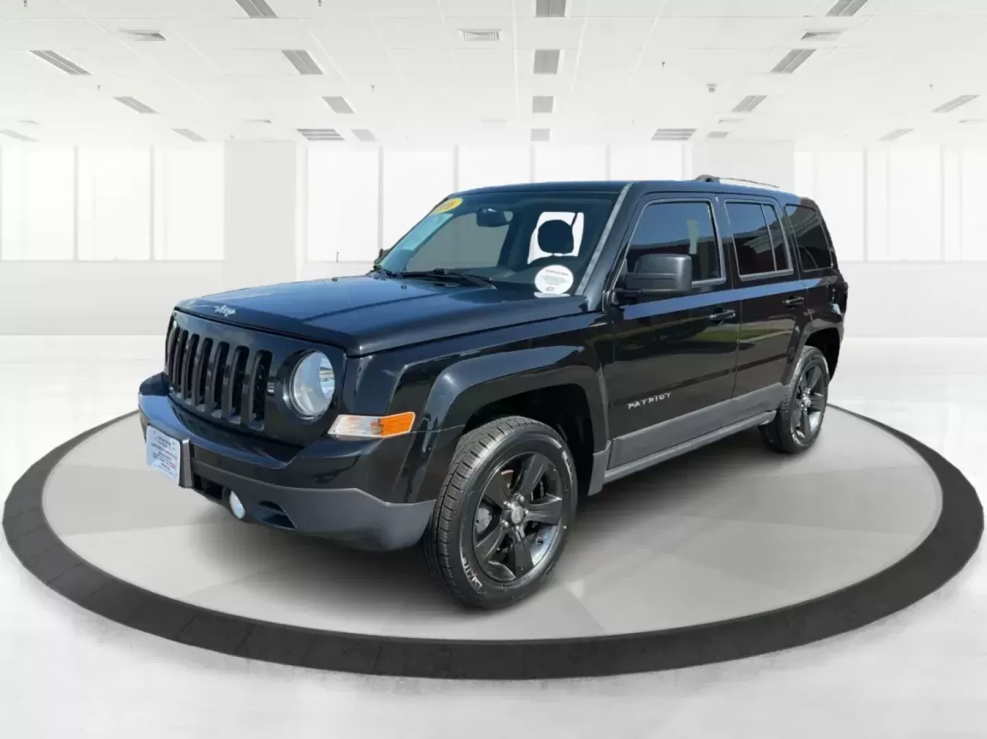 2016 Jeep Patriot Latitude (1C4NJRFB2GD) with an 2.4L I-4 DOHC engine, located at 4508 South Dixie Dr, Moraine, OH, 45439, (937) 908-9800, 39.689976, -84.218452 - **Adventure Awaits in This 2016 Jeep Patriot Latitude: Perfect for Your Next Journey!**<br /> <br /> Are you ready to embrace adventure like never before? The 2016 Jeep Patriot Latitude is the SUV you've been waiting for-ideal for weekend getaways and everyday commutes alike. With its robust build a - Photo#7
