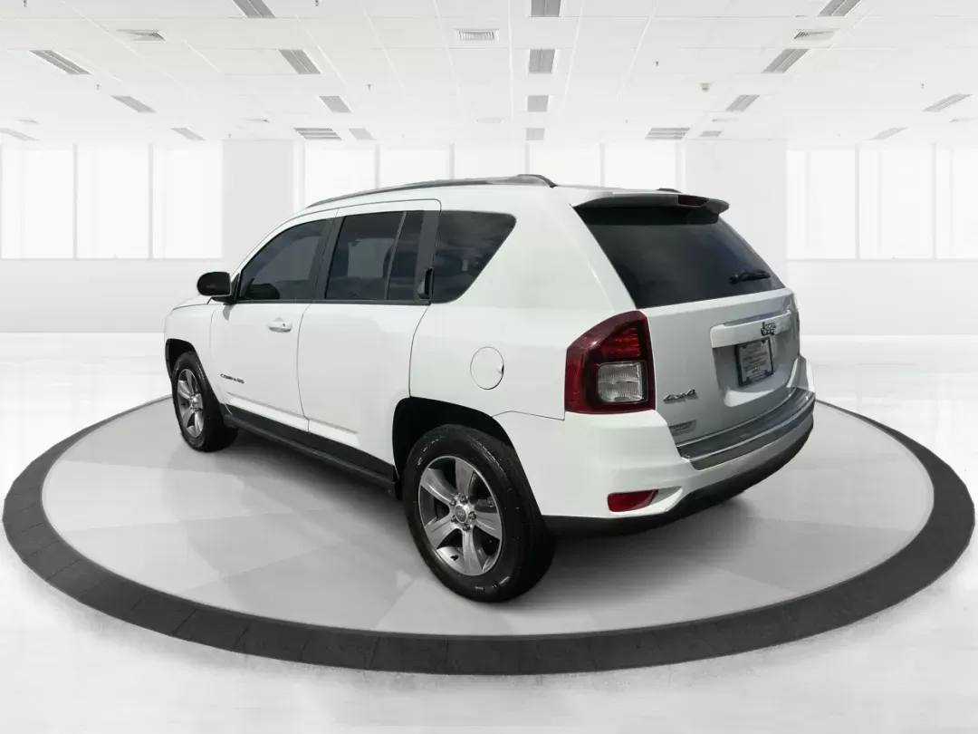 2016 Jeep Compass High Altitude Edition (1C4NJDEB6GD) with an 2.4L I-4 DOHC engine, located at 8750 N County Rd 25A, Piqua, OH, 45356, (937) 908-9800, 40.164391, -84.232513 - Photo#4