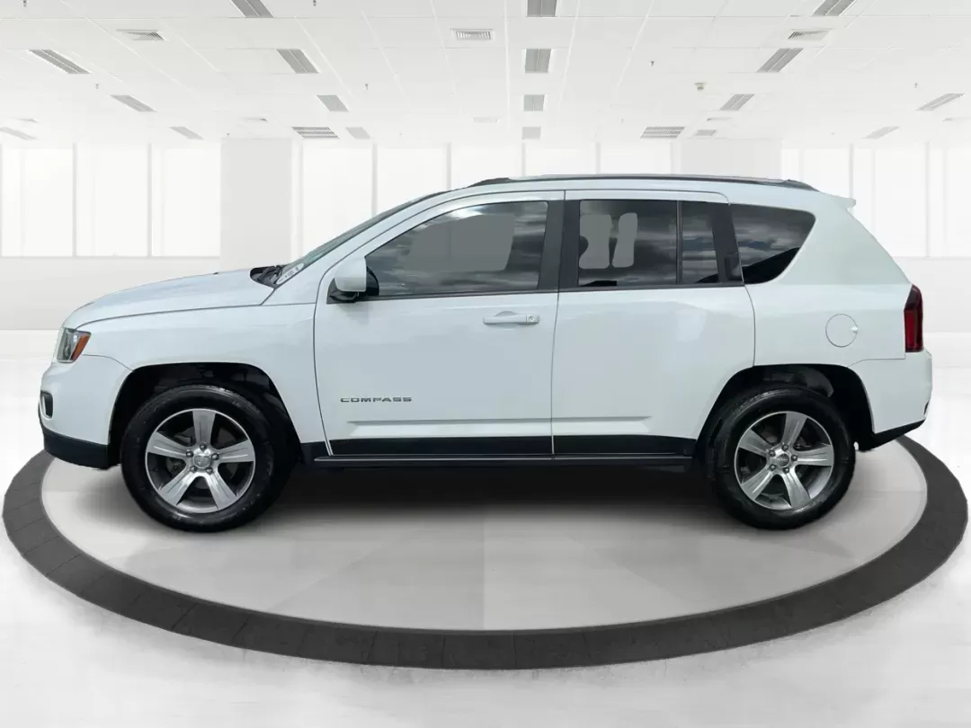 2016 Jeep Compass High Altitude Edition (1C4NJDEB6GD) with an 2.4L I-4 DOHC engine, located at 8750 N County Rd 25A, Piqua, OH, 45356, (937) 908-9800, 40.164391, -84.232513 - Photo#5
