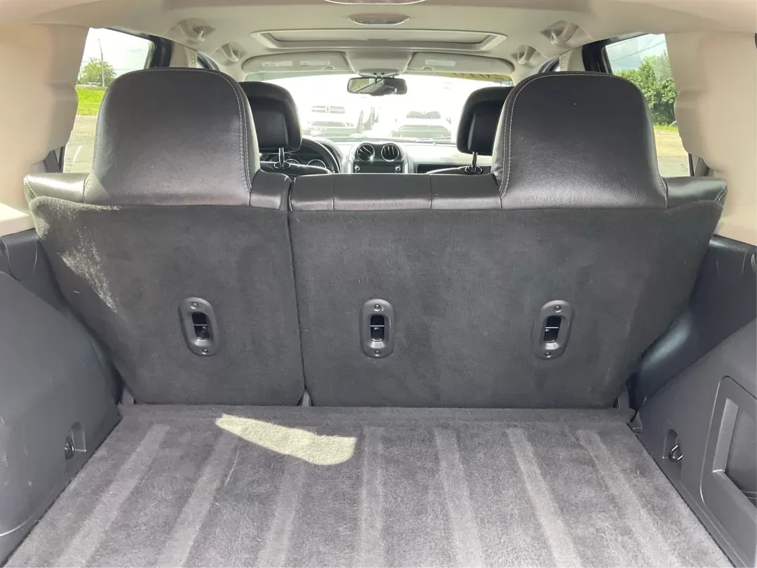 2016 Jeep Compass High Altitude Edition (1C4NJDEB6GD) with an 2.4L I-4 DOHC engine, located at 8750 N County Rd 25A, Piqua, OH, 45356, (937) 908-9800, 40.164391, -84.232513 - Photo#11