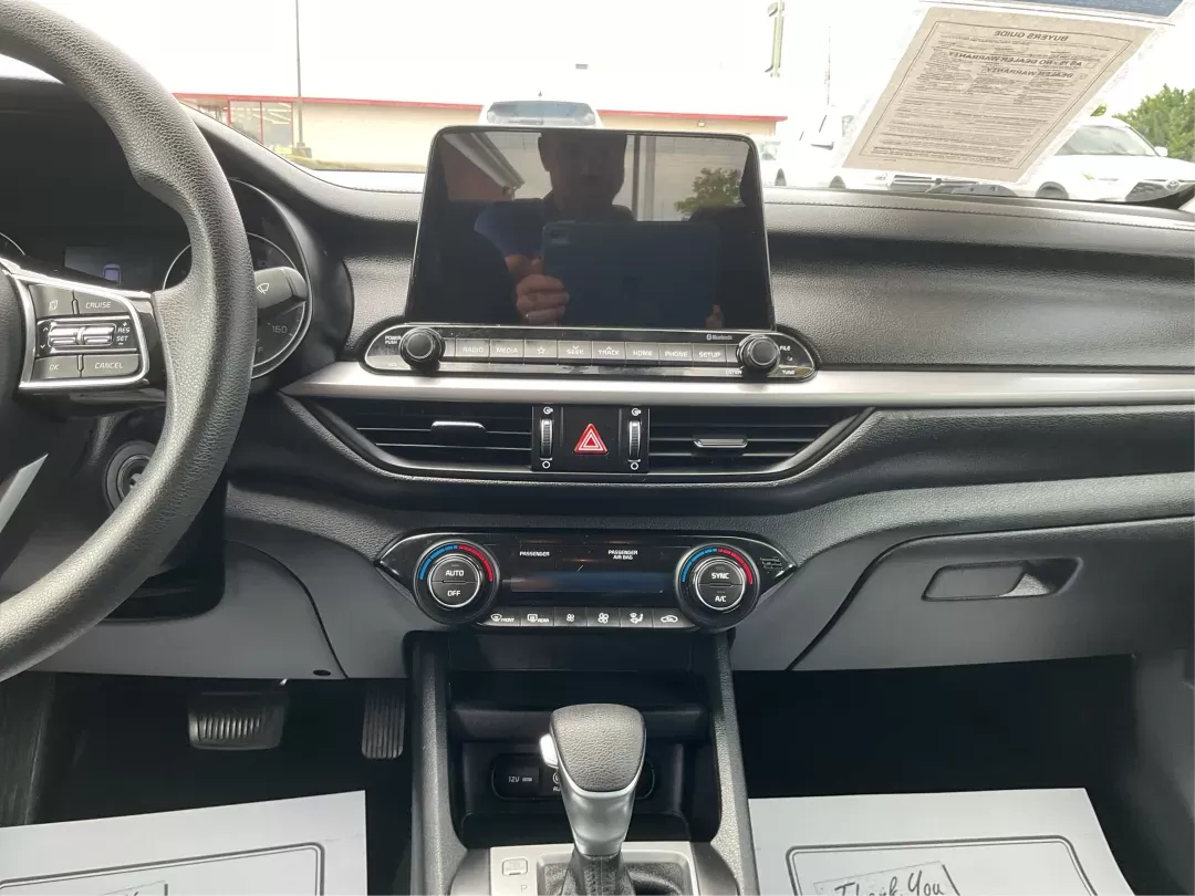 2019 Kia Forte FE (3KPF24AD2KE) with an 2L I-4 DOHC engine, located at 1099 N County Rd 25A , Troy, OH, 45373, (937) 908-9800, 40.057079, -84.212883 - Photo#12