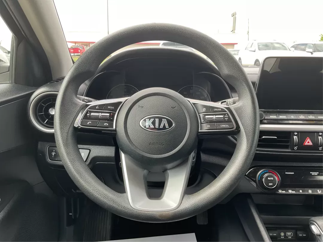 2019 Kia Forte FE (3KPF24AD2KE) with an 2L I-4 DOHC engine, located at 1099 N County Rd 25A , Troy, OH, 45373, (937) 908-9800, 40.057079, -84.212883 - Photo#15