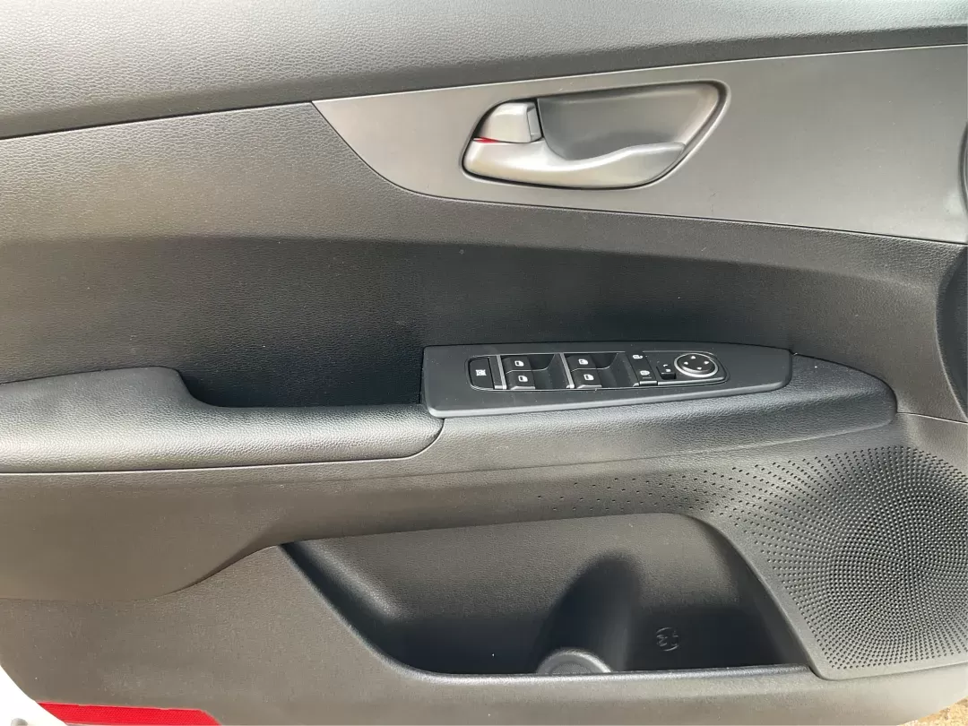 2019 Kia Forte FE (3KPF24AD2KE) with an 2L I-4 DOHC engine, located at 1099 N County Rd 25A , Troy, OH, 45373, (937) 908-9800, 40.057079, -84.212883 - Photo#16