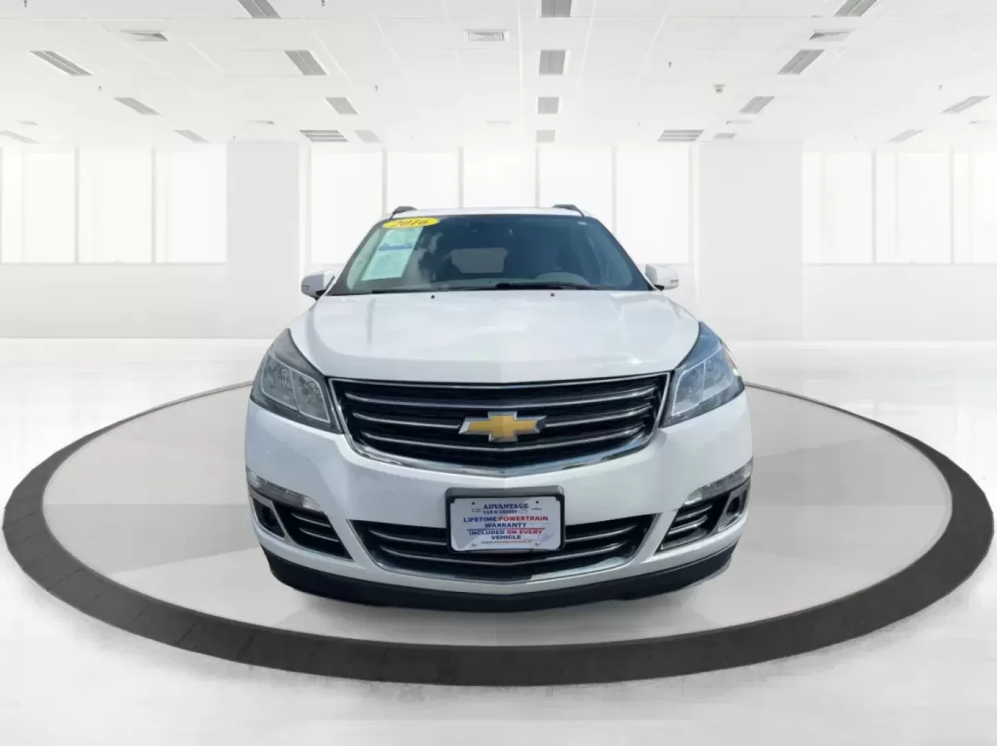 2016 Chevrolet Traverse LTZ (1GNKVJKD6GJ) with an 3.6L V-6 gasoline direct injection engine, located at 1184 Kauffman Ave, Fairborn, OH, 45324, (937) 908-9800, 39.807072, -84.030914 - **Explore Family Adventures with the 2016 Chevrolet Traverse LTZ at Advantage Car and Credit!**<br /> <br /> Are you ready to elevate your family adventures? The 2016 Chevrolet Traverse LTZ is designed for those who lead active lifestyles, whether you're planning a weekend getaway to nearby Yellow S - Photo#6