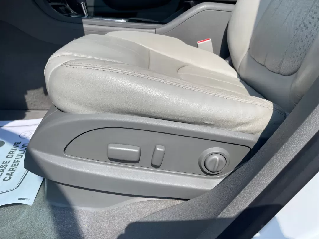 2016 Chevrolet Traverse LTZ (1GNKVJKD6GJ) with an 3.6L V-6 gasoline direct injection engine, located at 1184 Kauffman Ave, Fairborn, OH, 45324, (937) 908-9800, 39.807072, -84.030914 - **Adventure Awaits with This 2016 Chevrolet Traverse LTZ Perfect for Family Road Trips!**<br /> <br /> Are you ready to elevate your family adventures or community outings? The 2016 Chevrolet Traverse LTZ is the perfect vehicle for those who crave space, comfort, and versatility. Whether you're hea - Photo#17