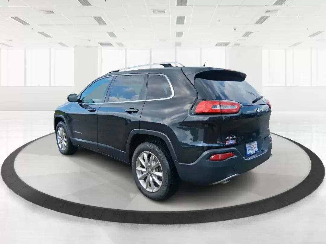 2015 Jeep Cherokee Limited (1C4PJMDB1FW) with an Other engine, located at 1099 N County Rd 25A , Troy, OH, 45373, (937) 908-9800, 40.057079, -84.212883 - **Adventure Awaits with the 2015 Jeep Cherokee Limited Your Gateway to Exploration!**<br /> <br /> If you're looking for a reliable vehicle that can handle weekend getaways and daily commutes alike, then look no further than the 2015 Jeep Cherokee Limited available at Advantage Car and Credit in Fa - Photo#4
