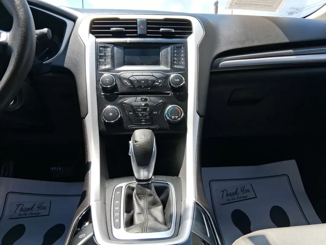 2014 Ford Fusion S (1FA6P0G70E5) with an Duratec 2.5L I-4 DOHC engine, located at 880 E. National Road, Vandalia, OH, 45377, (937) 908-9800, 39.891918, -84.183594 - **Discover Your Perfect Commuter Companion: 2014 Ford Fusion S at Advantage Car and Credit**<br /> <br /> Are you in search of a reliable sedan that seamlessly blends style, comfort, and affordability? Look no further! The 2014 Ford Fusion S is the ultimate choice for budget-conscious buyers and gro - Photo#12