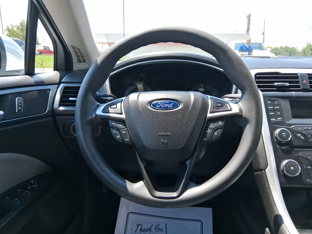 2014 Ford Fusion S (1FA6P0G70E5) with an Duratec 2.5L I-4 DOHC engine, located at 880 E. National Road, Vandalia, OH, 45377, (937) 908-9800, 39.891918, -84.183594 - **Discover Your Perfect Commuter Companion: 2014 Ford Fusion S at Advantage Car and Credit**<br /> <br /> Are you in search of a reliable sedan that seamlessly blends style, comfort, and affordability? Look no further! The 2014 Ford Fusion S is the ultimate choice for budget-conscious buyers and gro - Photo#15