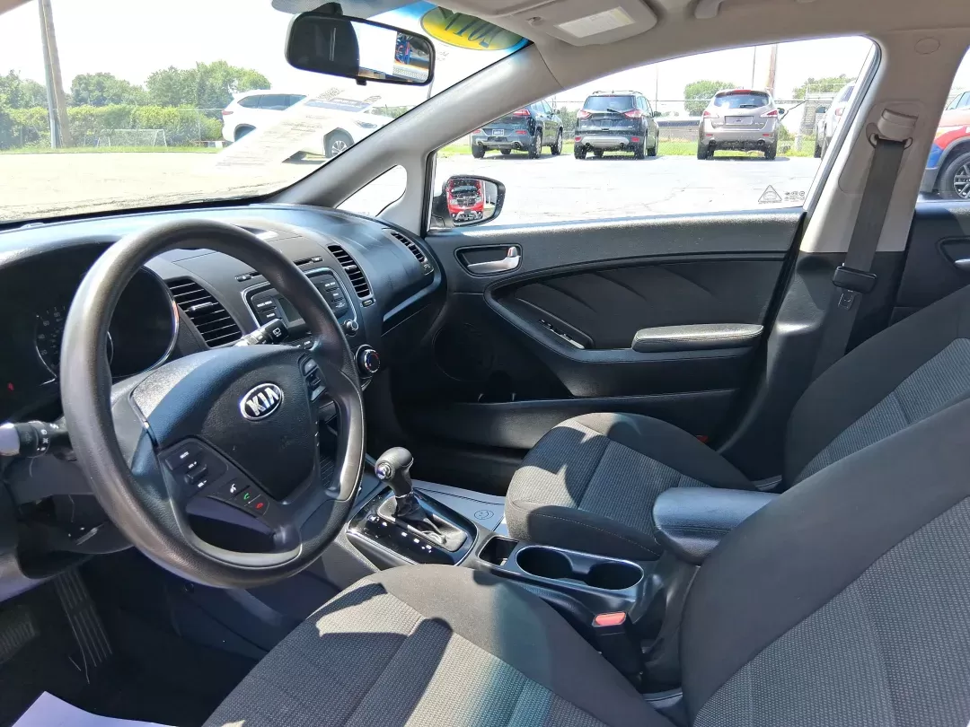 2017 Kia Forte LX (KNAFK5A8XH5) with an 2L I-4 DOHC engine, located at 1951 S Dayton Lakeview Rd., New Carlisle, OH, 45344, (937) 908-9800, 39.890999, -84.050255 - **Discover Adventure with the 2017 Kia Forte LX at Advantage Car and Credit!**<br /> <br /> Are you ready to elevate your daily commute or embark on a weekend adventure? The 2017 Kia Forte LX is your perfect companion, combining style, comfort, and impressive efficiency. With its eye-catching Clear - Photo#8