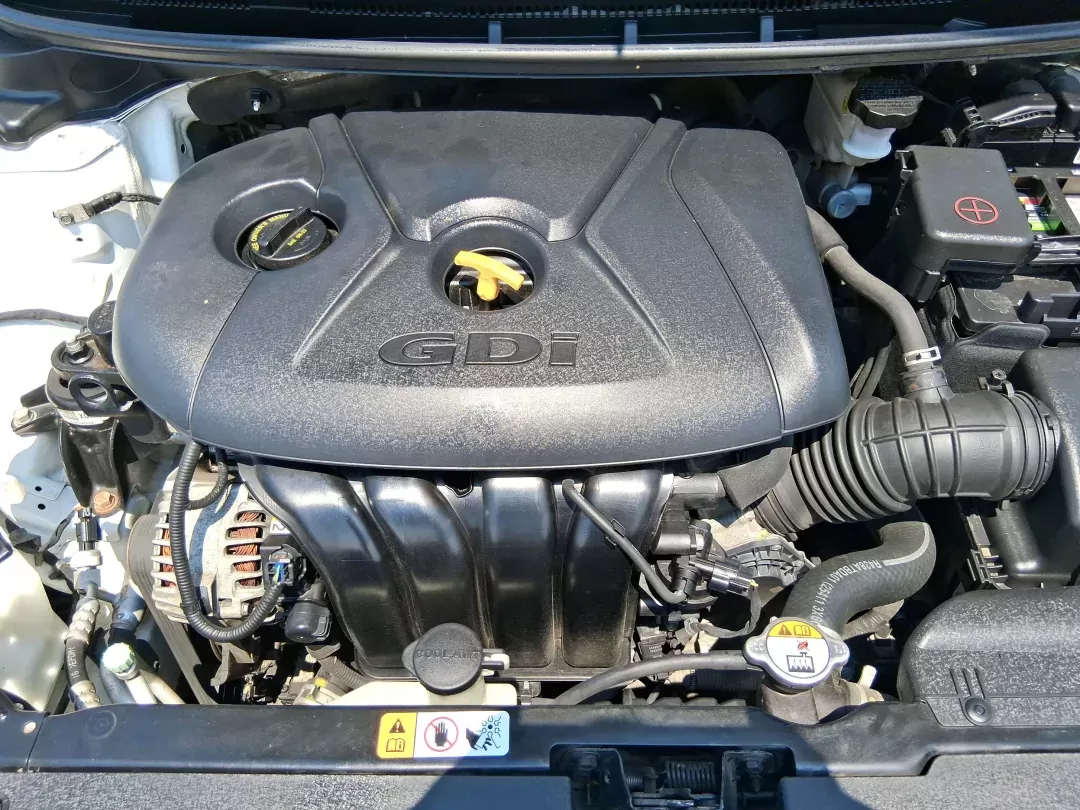 2017 Kia Forte LX (KNAFK5A8XH5) with an 2L I-4 DOHC engine, located at 1951 S Dayton Lakeview Rd., New Carlisle, OH, 45344, (937) 908-9800, 39.890999, -84.050255 - **Discover Adventure with the 2017 Kia Forte LX at Advantage Car and Credit!**<br /> <br /> Are you ready to elevate your daily commute or embark on a weekend adventure? The 2017 Kia Forte LX is your perfect companion, combining style, comfort, and impressive efficiency. With its eye-catching Clear - Photo#10