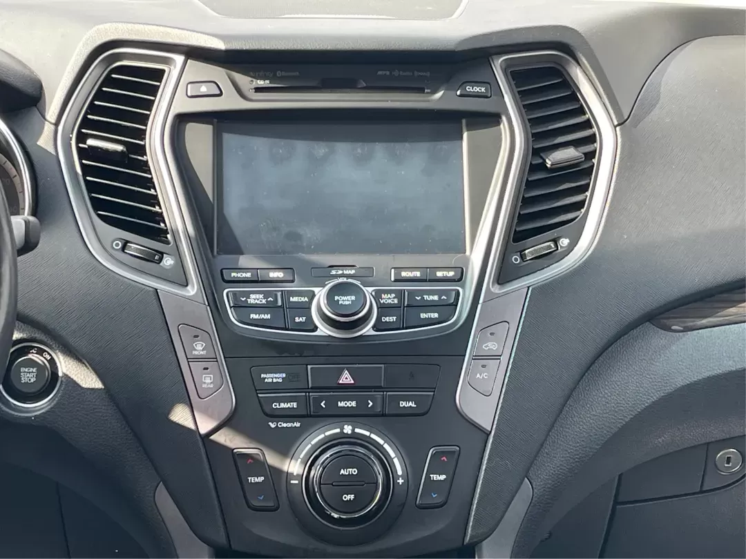 2013 Hyundai Santa Fe Sport 2.0T (5XYZW3LA4DG) with an Theta II 2L I-4 gasoline direct injection engine, located at 1184 Kauffman Ave, Fairborn, OH, 45324, (937) 908-9800, 39.807072, -84.030914 - **Experience Adventure and Comfort with the 2013 Hyundai Santa Fe Sport 2.0T at Advantage Car and Credit!**<br /> <br /> Are you ready to elevate your driving experience? Whether you're navigating the hustle and bustle of daily commutes or planning a spontaneous weekend getaway, the 2013 Hyundai San - Photo#12